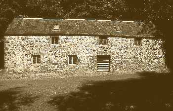 Photo of a ruin in Aros Park, Tobermory